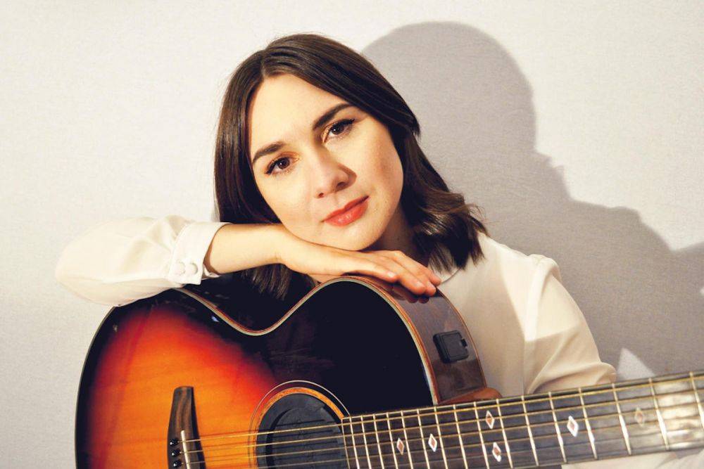 Nat - Singer / Guitarist